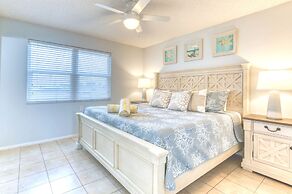 Paradise Beach Club by Happy Palm Stays