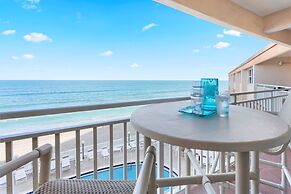 Paradise Beach Club by Happy Palm Stays