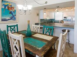 Paradise Beach Club by Happy Palm Stays