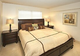 Paradise Beach Club by Happy Palm Stays