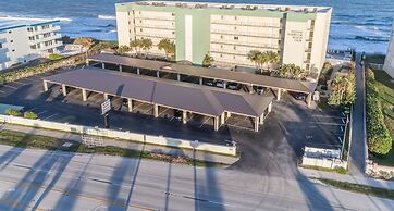 Indian Harbour Beach Club by Happy Palm Stays