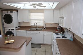 Cocoa Beach Club by Happy Palm Stays