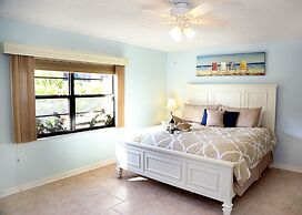 Cocoa Beach Club by Happy Palm Stays
