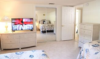 Cocoa Beach Club by Happy Palm Stays