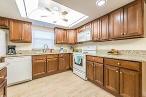 Cocoa Beach Club by Happy Palm Stays