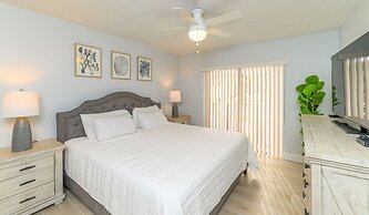 Chateau by the Sea - Happy Palm Stays