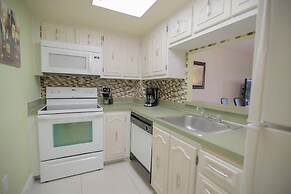 Chateau by the Sea - Happy Palm Stays