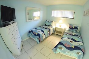 Chateau by the Sea - Happy Palm Stays