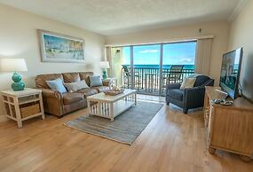 Chateau by the Sea - Happy Palm Stays