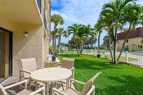 Chateau by the Sea - Happy Palm Stays