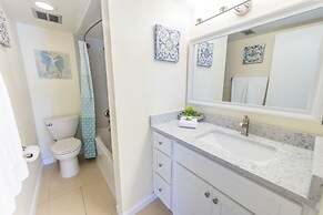 Chateau by the Sea - Happy Palm Stays