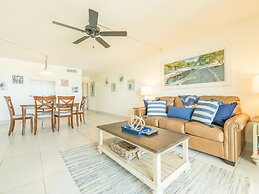 Chateau by the Sea - Happy Palm Stays