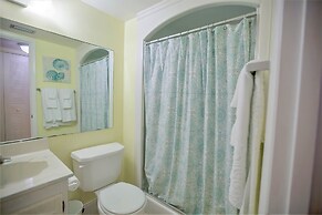 Chateau by the Sea - Happy Palm Stays