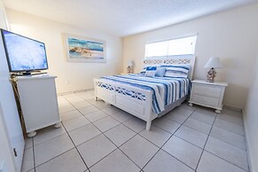 Chateau by the Sea - Happy Palm Stays