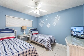 Chateau by the Sea - Happy Palm Stays