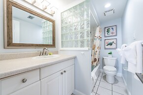 Chateau by the Sea - Happy Palm Stays