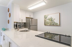 Chateau by the Sea - Happy Palm Stays