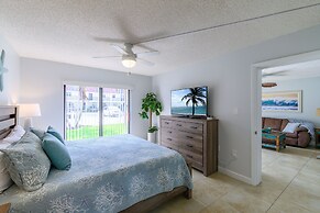 Chateau by the Sea - Happy Palm Stays