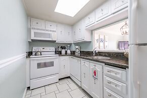 Chateau by the Sea - Happy Palm Stays