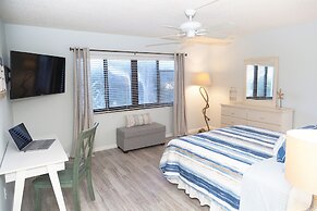 Canaveral Towers by Happy Palm Stays