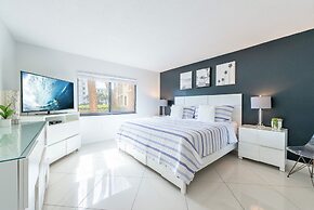 Canaveral Towers by Happy Palm Stays