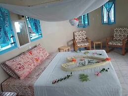 Litia Sini Beach Fales