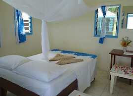 Litia Sini Beach Fales