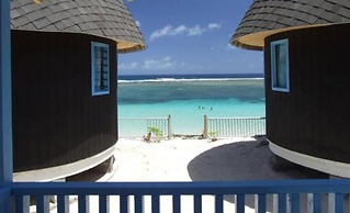 Litia Sini Beach Fales