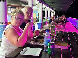 Litia Sini Beach Fales