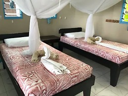 Litia Sini Beach Fales