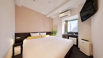 Nipponbashi Crystal Hotel