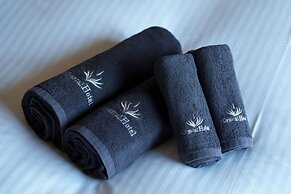 Nipponbashi Crystal Hotel