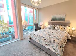 Monki Di Executive Suites - GLAS - Luxury Inner City Home 3 min to Dow