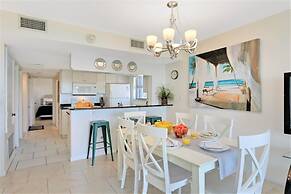 Cape Winds by Happy Palm Stays