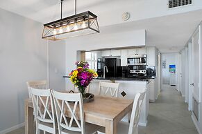 Cape Winds by Happy Palm Stays