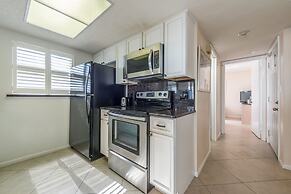 Cape Winds by Happy Palm Stays