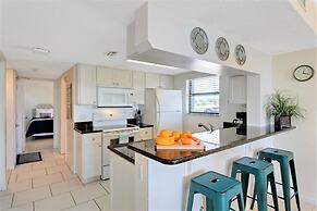 Cape Winds by Happy Palm Stays