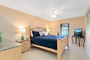 Cape Winds by Happy Palm Stays