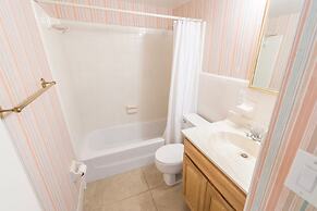 Spanish Main by Happy Palm Stays