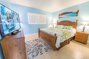 Spanish Main by Happy Palm Stays