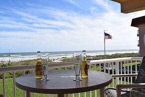 Spanish Main by Happy Palm Stays