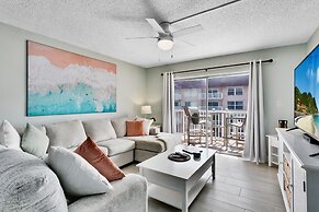 Spanish Main by Happy Palm Stays