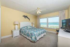 Spanish Main by Happy Palm Stays