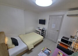 Riverside Guest House