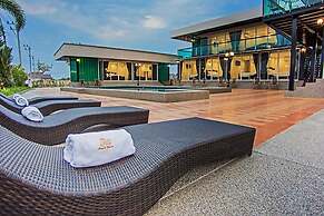 Royal Graces Pool Villas