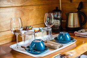 Tatahi Lodge Beach Resort