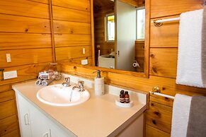 Tatahi Lodge Beach Resort