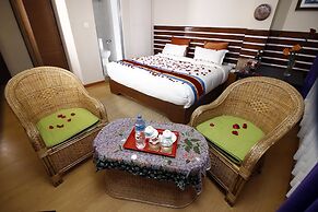 Truly Asia Boutique Hotel