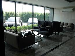 The Heaven at Star Hill Condo