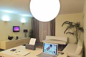 Home Club Suite Hotel